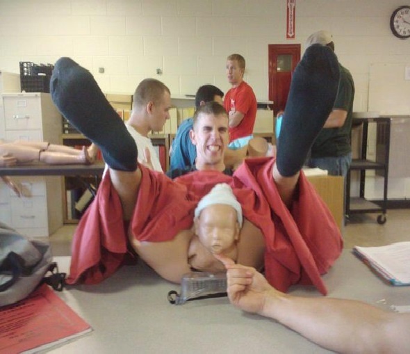 paramedics12.jpg.18b232acbc74bf673a4ca9800982cc2e.jpg