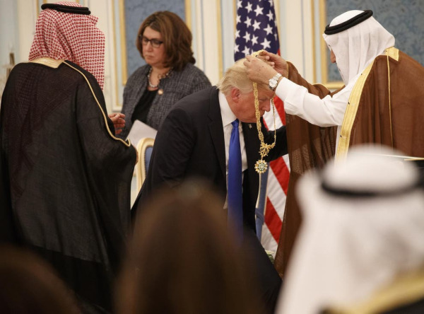 trump-medal.thumb.jpeg.eff05c943e16825aea109df0907b4b41.jpeg