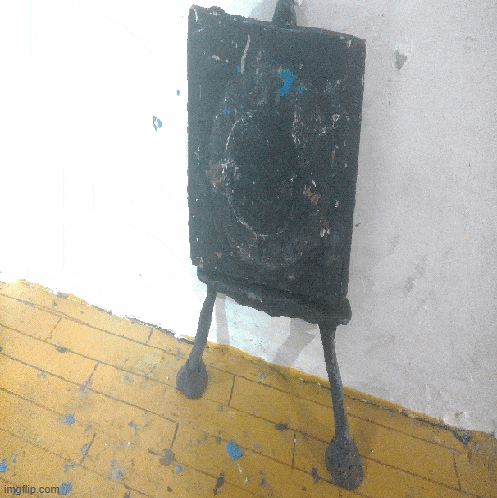 2133475372_maneater.gif.ae3a125844f1d2c25de90ef816f4cc5c.gif
